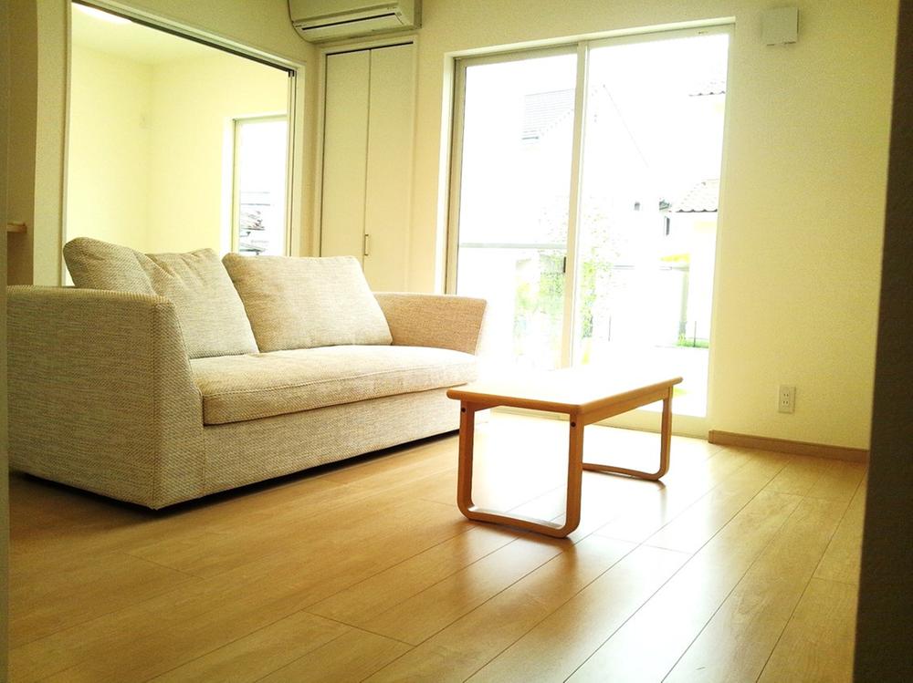 Living. Sunny, Bright living.