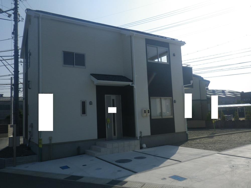 Local appearance photo. Local (11 May 2013) Shooting