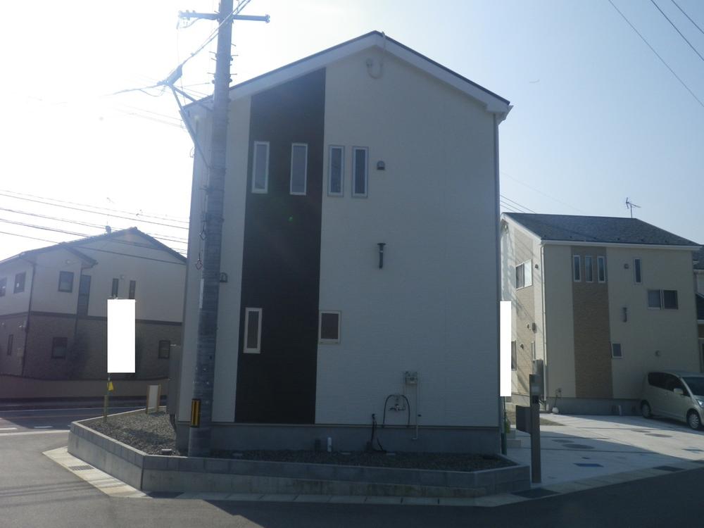 Local appearance photo. Local (11 May 2013) Shooting