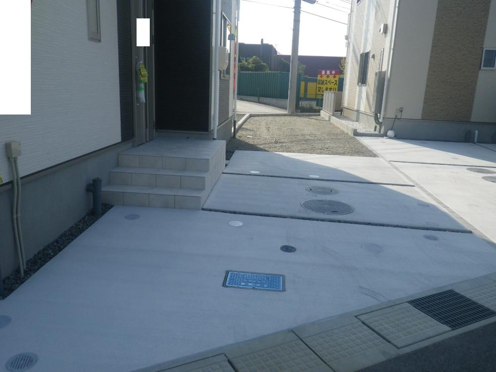 Parking lot. Local (11 May 2013) Shooting