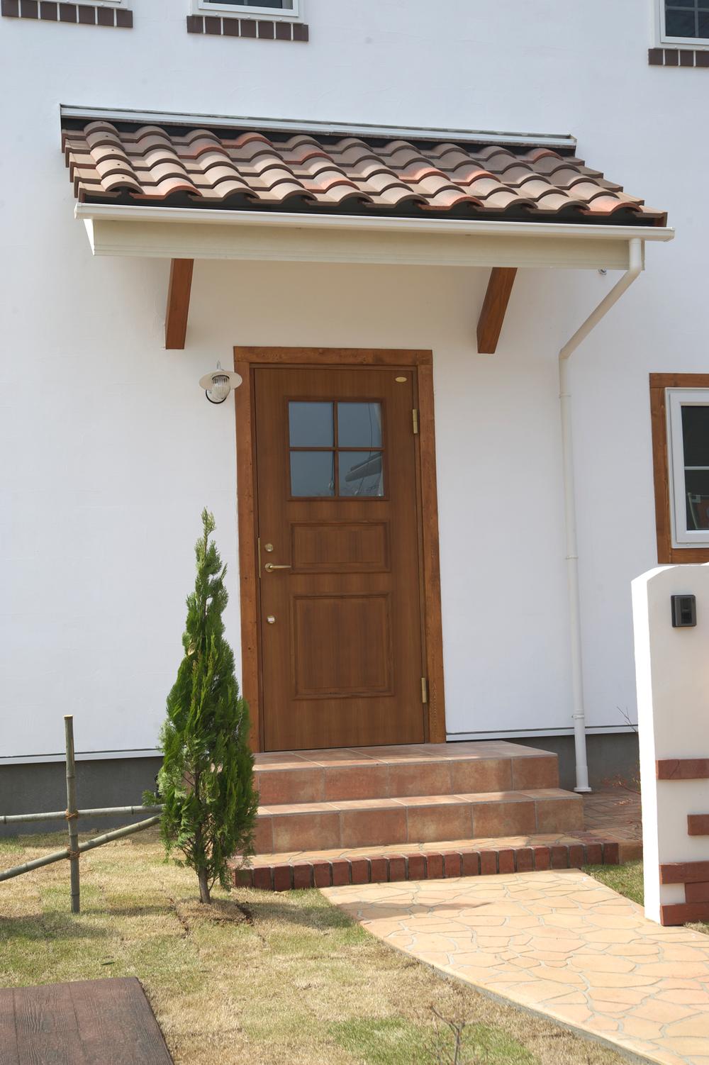 Same specifications photos (appearance). Adopt a high door of Sweden made of thermal insulation performance. 