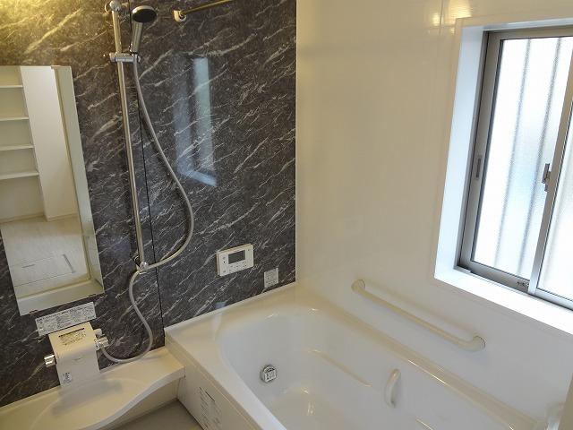 Bathroom. Indoor (March 2013) Shooting