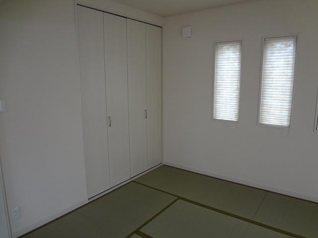 Non-living room. Indoor (March 2013) Shooting