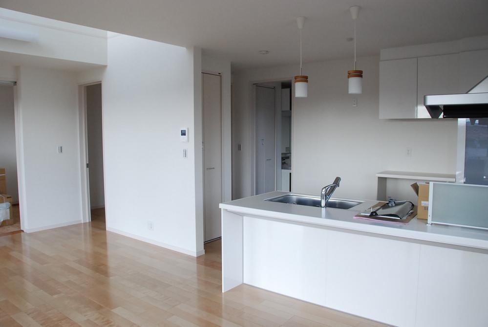 Kitchen. It feels well is positive per ~ ! 