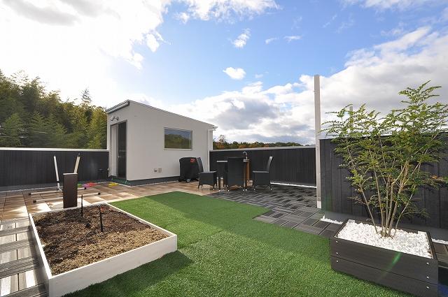 Local appearance photo. Local (11 May 2013) Shooting