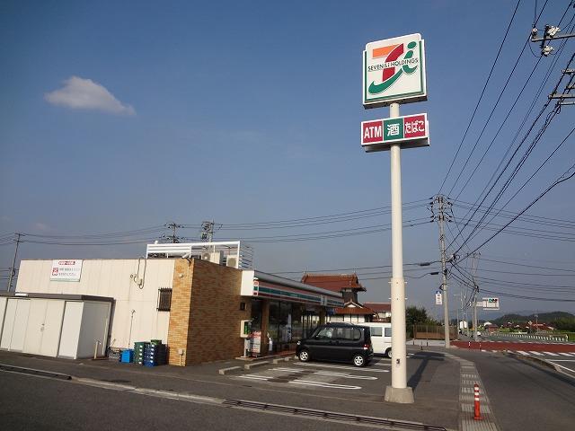 Convenience store. Until the Seven-Eleven 100m