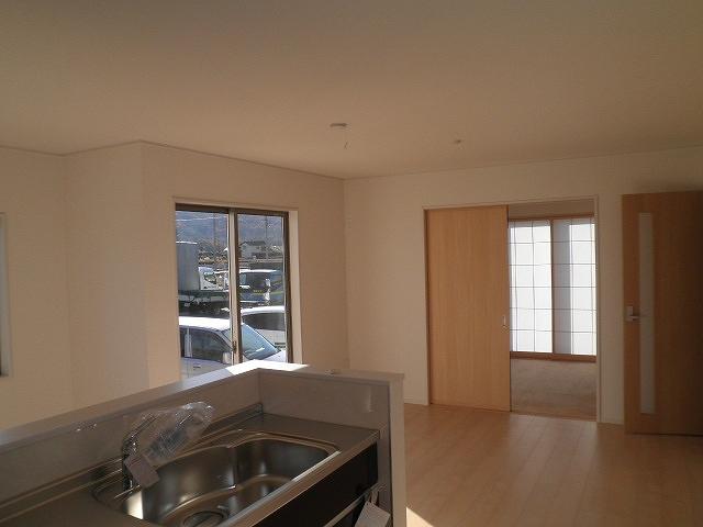 Living. Local (12 May 2013) Shooting