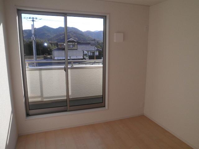 Non-living room. Indoor (12 May 2013) Shooting