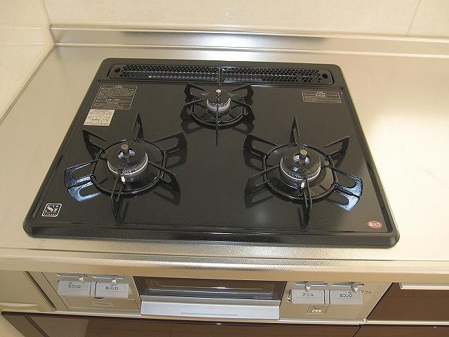 Kitchen. Local (12 May 2013) Shooting