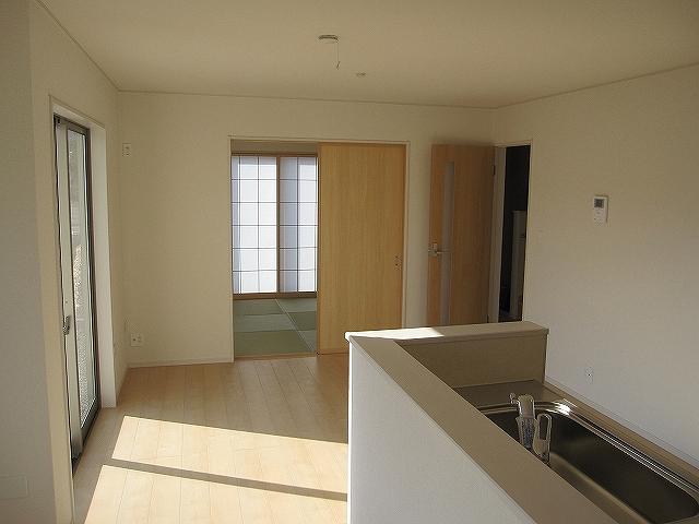 Living. Local (12 May 2013) Shooting