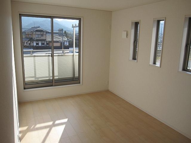 Non-living room. Indoor (12 May 2013) Shooting