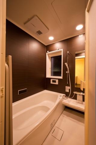 Same specifications photo (bathroom)