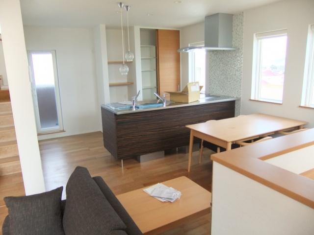 Same specifications photos (Other introspection)