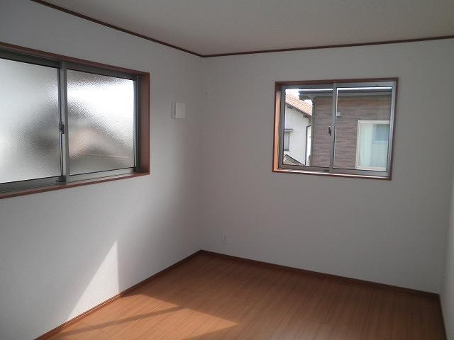 Non-living room. Indoor (11 May 2013) Shooting