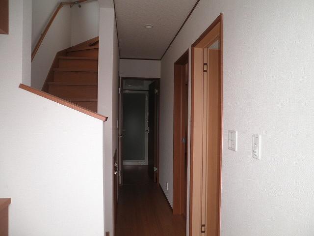 Local appearance photo. Local (11 May 2013) Shooting