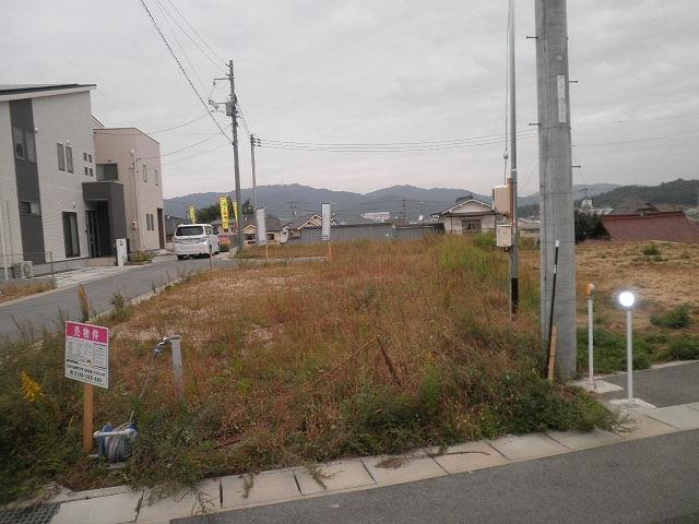 Local appearance photo. Local (10 May 2013) Shooting