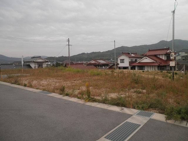 Local appearance photo. Local (10 May 2013) Shooting