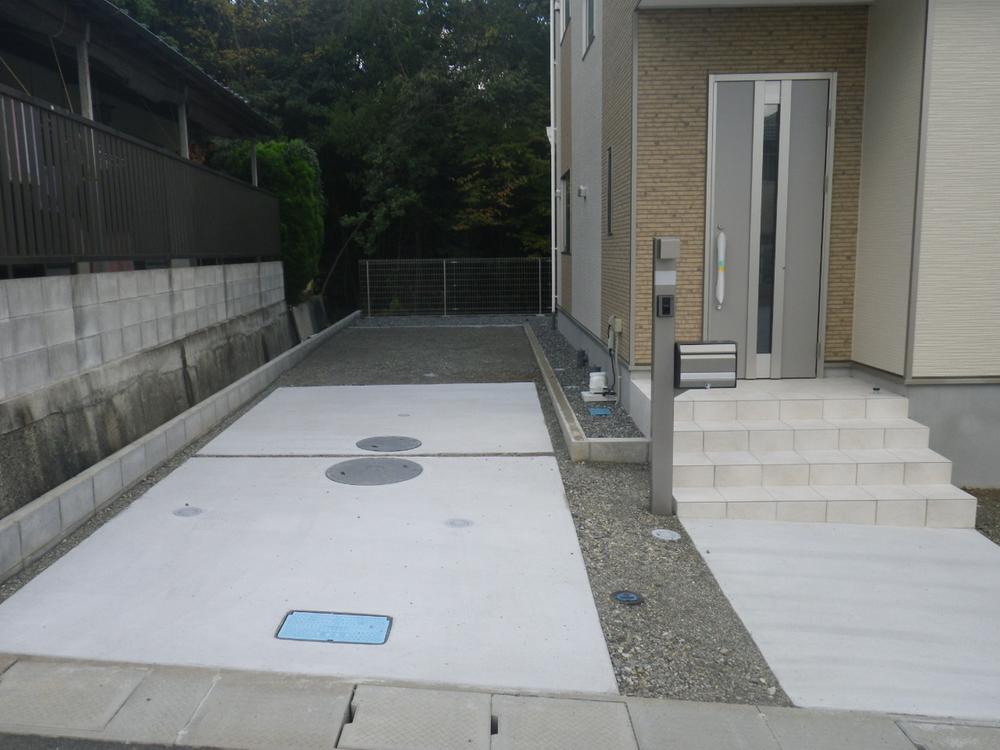 Parking lot. Local (10 May 2013) Shooting