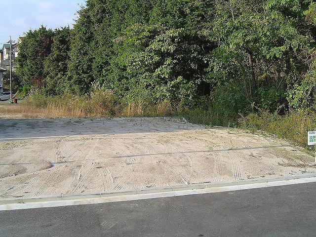 Local appearance photo. Local (11 May 2013) Shooting