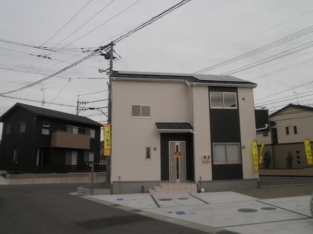 Local appearance photo. Local (10 May 2013) Shooting