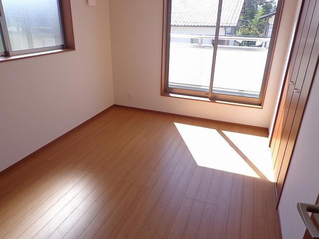 Non-living room. Indoor (10 May 2013) Shooting