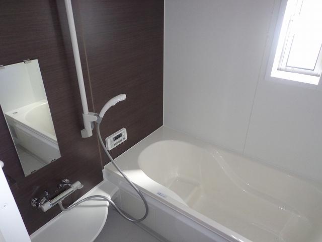 Bathroom. Local (10 May 2013) Shooting