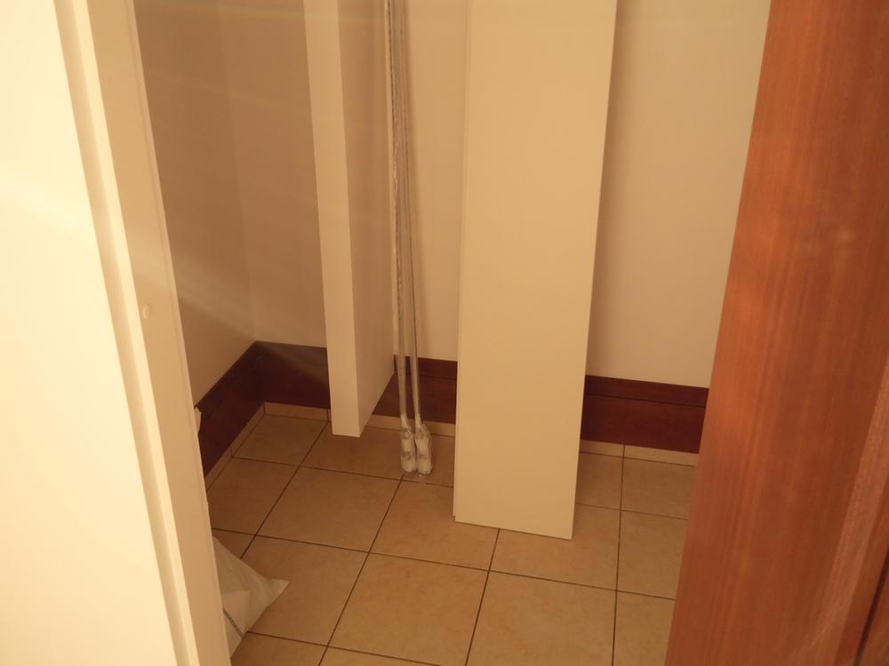 Receipt. Shoes cloak