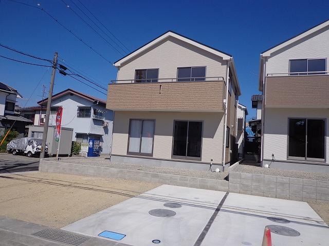 Local appearance photo. Local (10 May 2013) Shooting