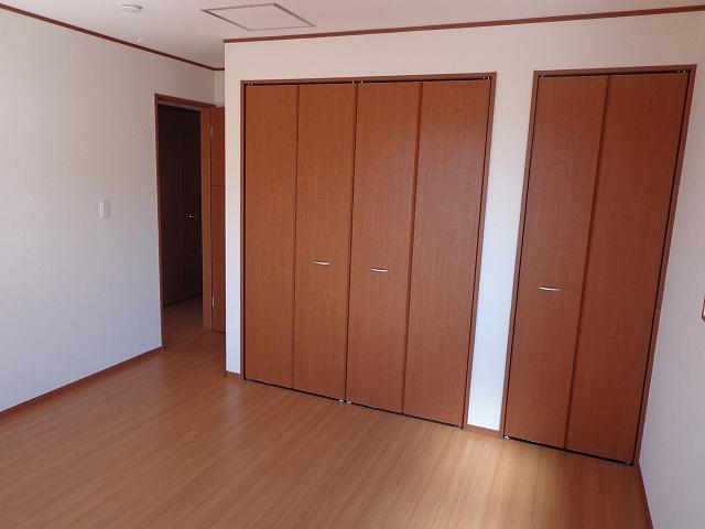 Non-living room. Indoor (10 May 2013) Shooting