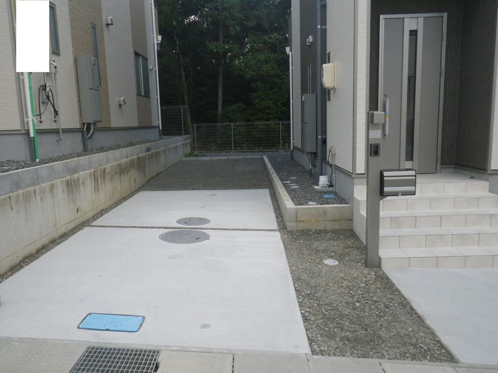 Parking lot. Local (10 May 2013) Shooting