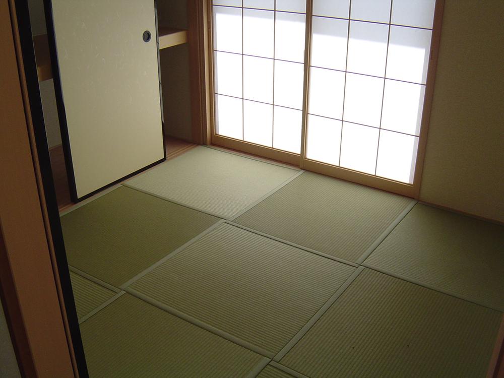 Non-living room. Relax slowly Japanese-style room