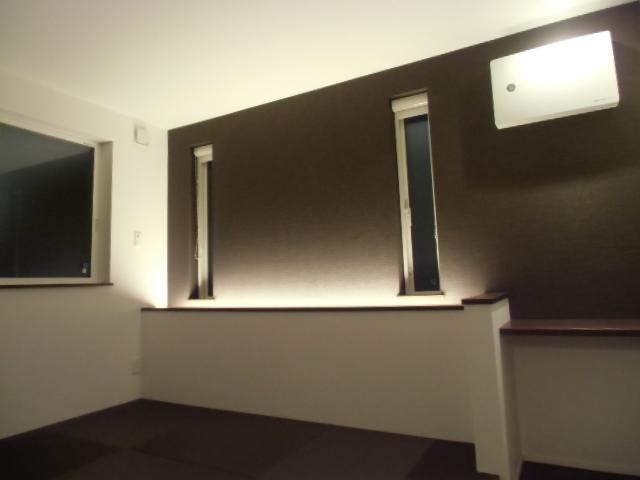 Same specifications photos (Other introspection)