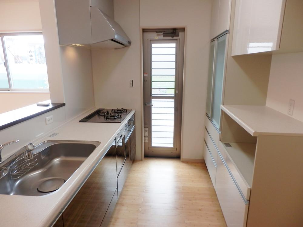 Kitchen. Room (August 2013) Shooting