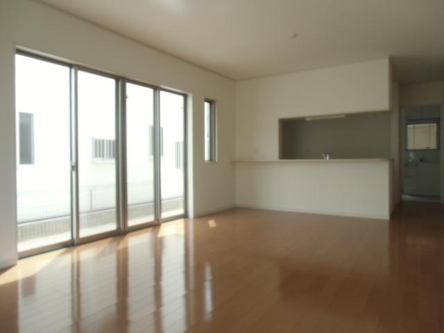 Living. Clear some living space to take advantage of the commitment people who live. 