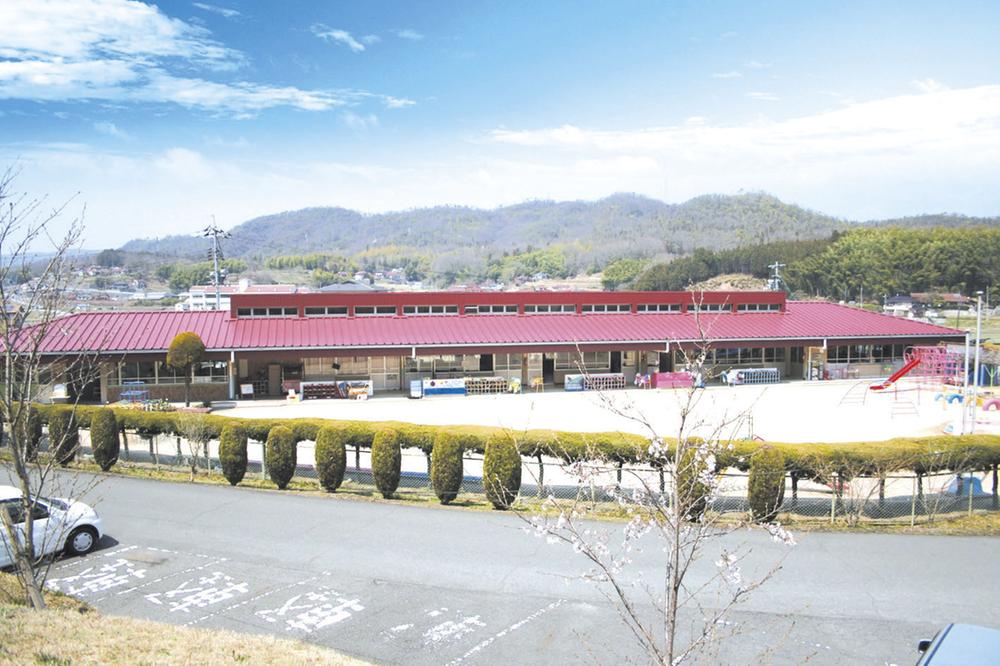 kindergarten ・ Nursery. Otari nursery walk about 6 minutes, 1 minute by car. Is a nursery located in the immediate vicinity of this apartment complex. 