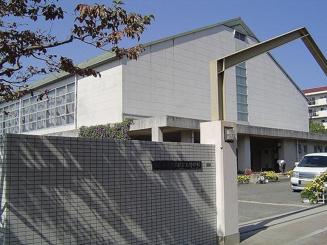 Junior high school. 1379m Higashi-Hiroshima City Museum of heights until the hill junior high school