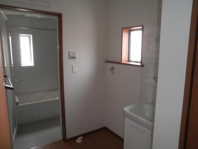 Bathroom. Indoor (September 2013) Shooting