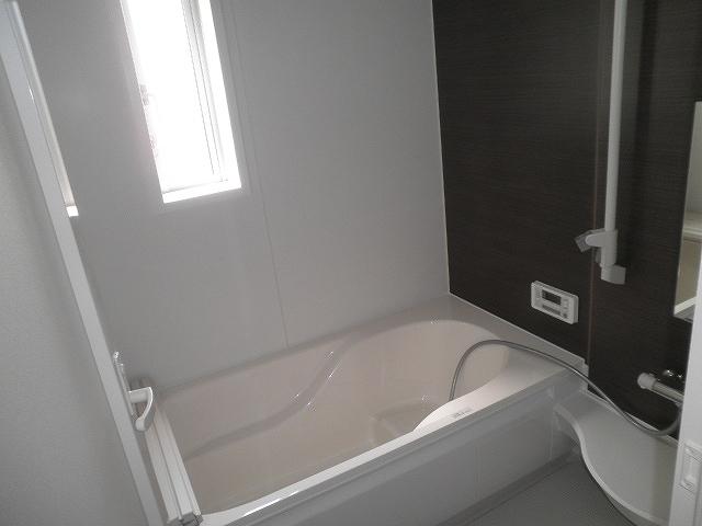 Bathroom. Bathroom to heal fatigue of the day! 