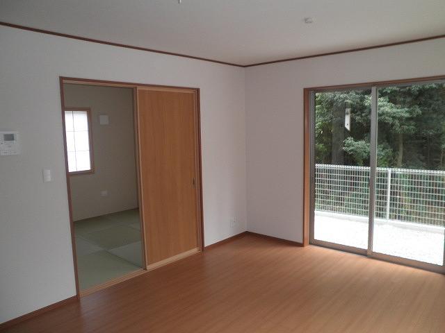 Living. Local (September 2013) Shooting