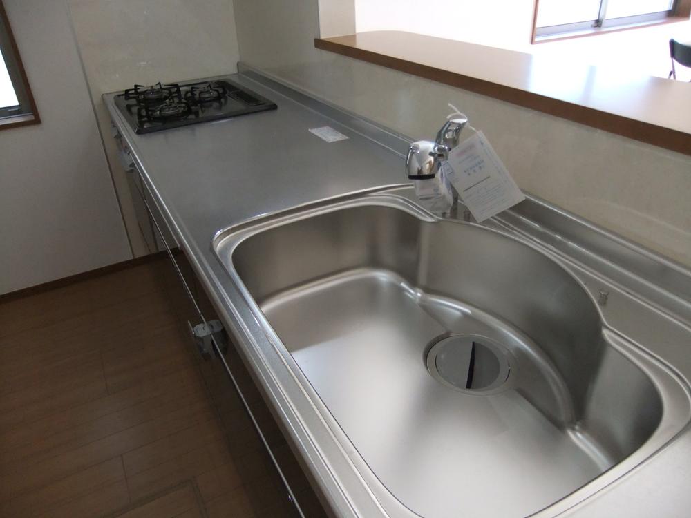 Kitchen. Local (10 May 2013) Shooting