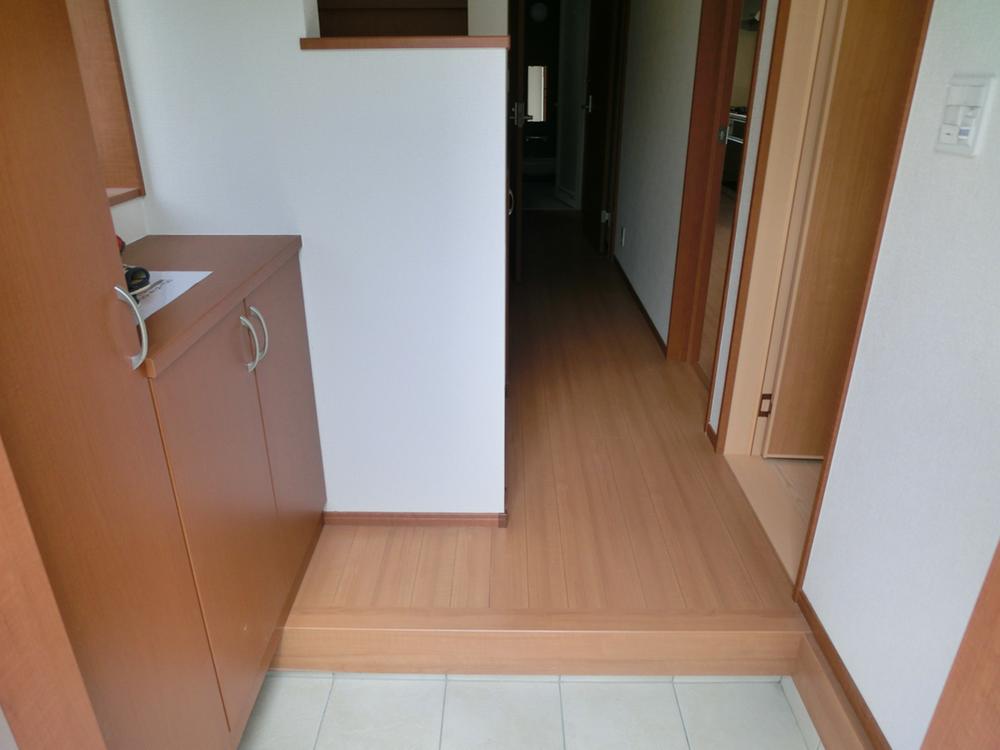 Entrance. (September 2013) Shooting