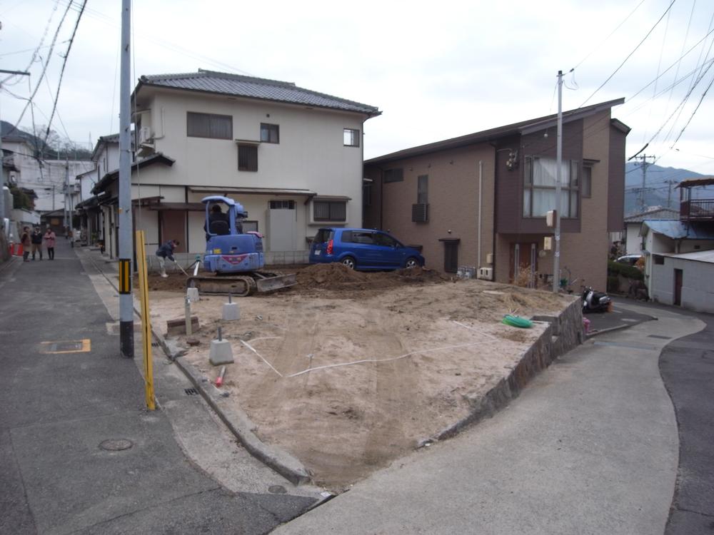 Local appearance photo. Local (12 May 2013) Shooting