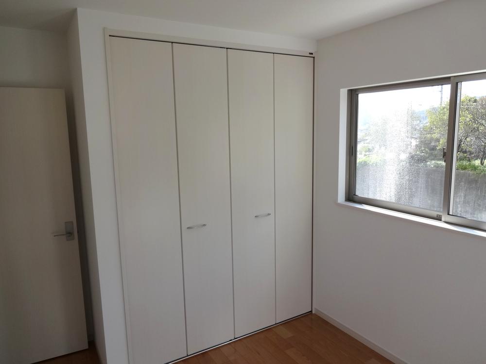 Non-living room. Indoor (10 May 2013) Shooting