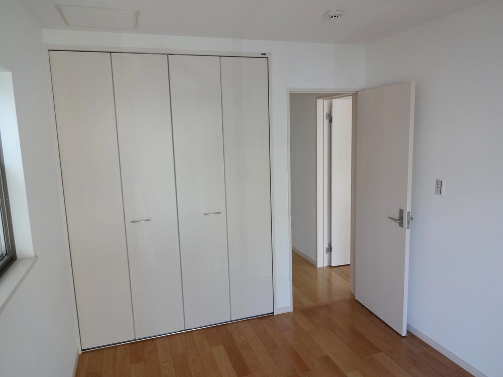 Non-living room. Indoor (10 May 2013) Shooting