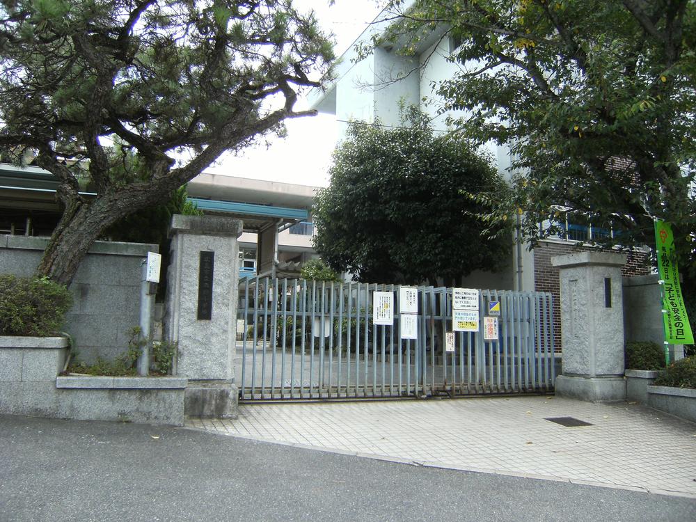 Primary school. Seno to elementary school 1400m