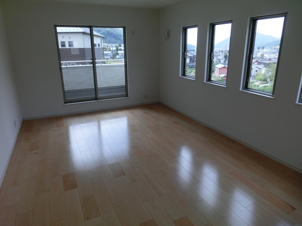 Living. (September 2013) Shooting