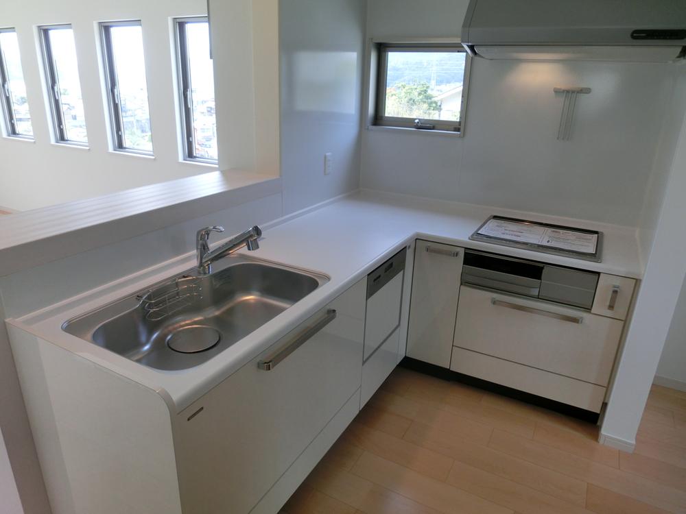 Kitchen. (September 2013) Shooting