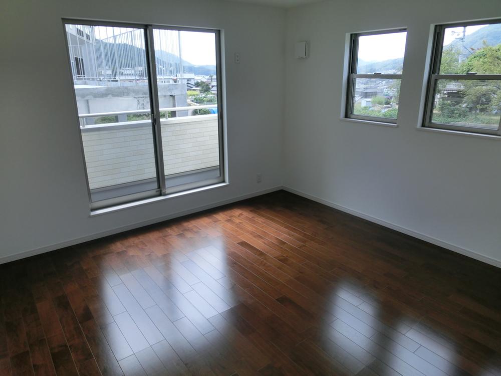 Non-living room. (September 2013) Shooting