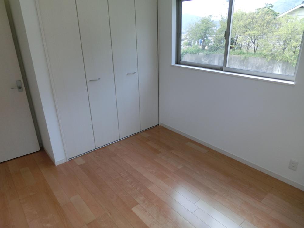 Non-living room. (September 2013) Shooting