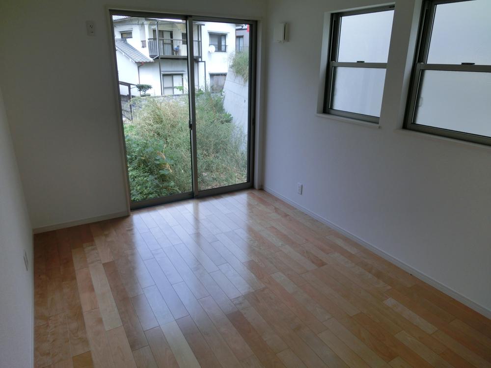 Non-living room. (September 2013) Shooting